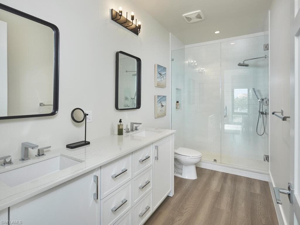 850 Central AVE # 301, OTHER FL 34102-13