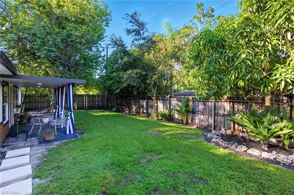 1280 Pine ST, NAPLES FL 34104-18