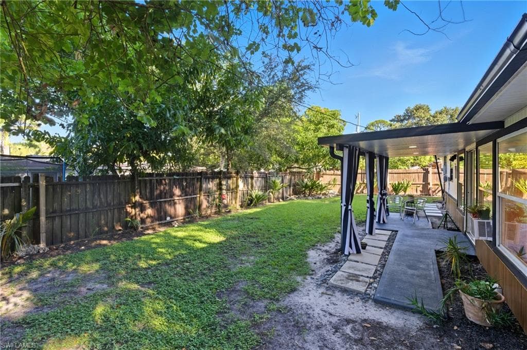 1280 Pine ST, NAPLES FL 34104-34