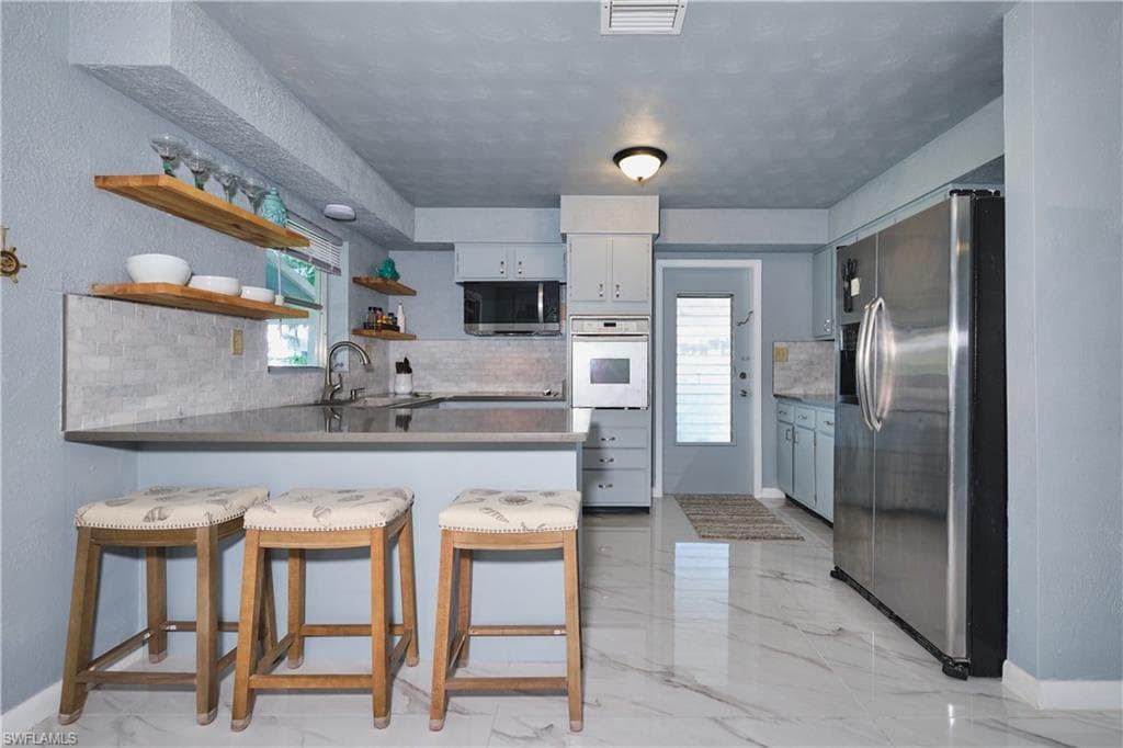 372 Altamont AVE, FORT MYERS FL 33905-7