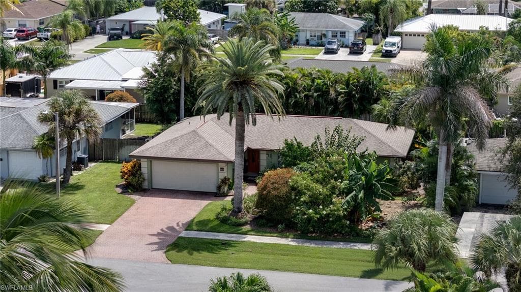 3523 Santiago WAY, NAPLES FL 34105-23