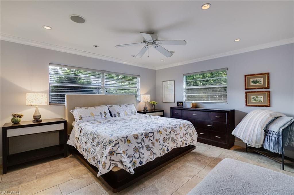 3523 Santiago WAY, NAPLES FL 34105-10