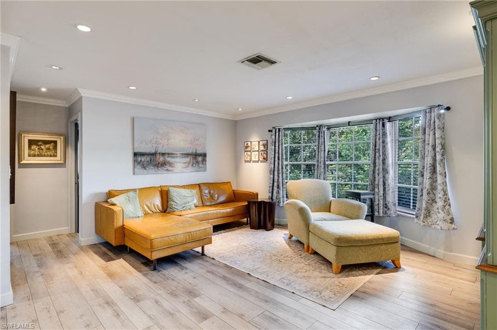 3523 Santiago WAY, NAPLES FL 34105-3