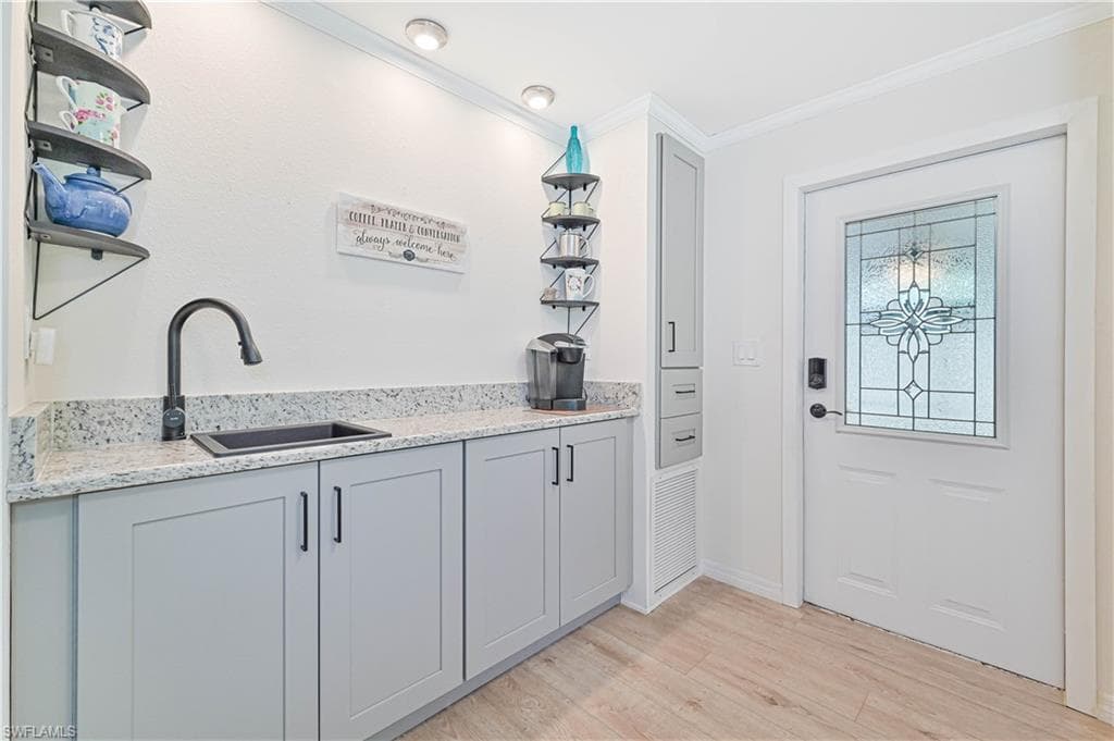 108 Windjammer WAY, FORT MYERS FL 33908-10