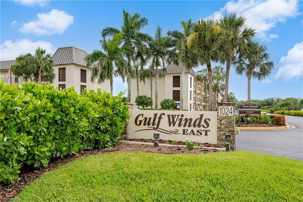 1008 Manatee RD # G104, NAPLES FL 34114-23