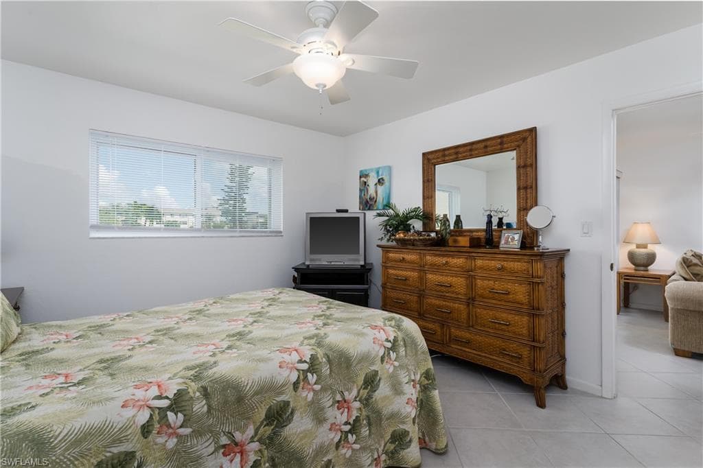 1008 Manatee RD # G104, NAPLES FL 34114-13
