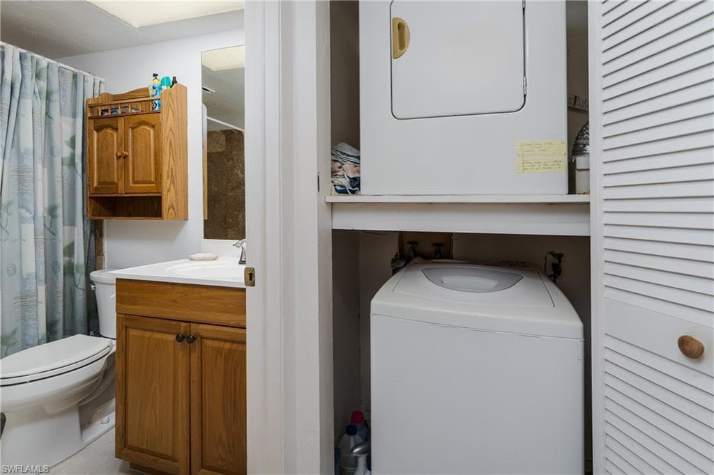 1008 Manatee RD # G104, NAPLES FL 34114-18