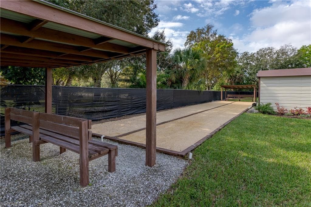1008 Manatee RD # G104, NAPLES FL 34114-28
