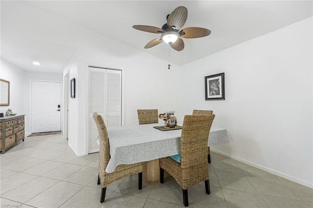 509 Roma CT # 202, NAPLES FL 34110-8