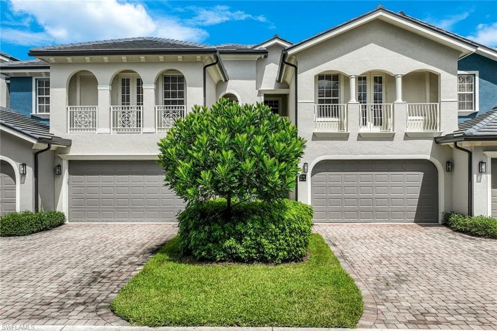 3530 Lansing LOOP # 202, ESTERO FL 33928-11