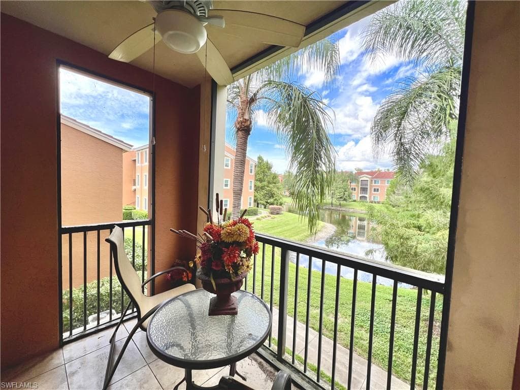 1210 Reserve WAY # 204, NAPLES FL 34105-22