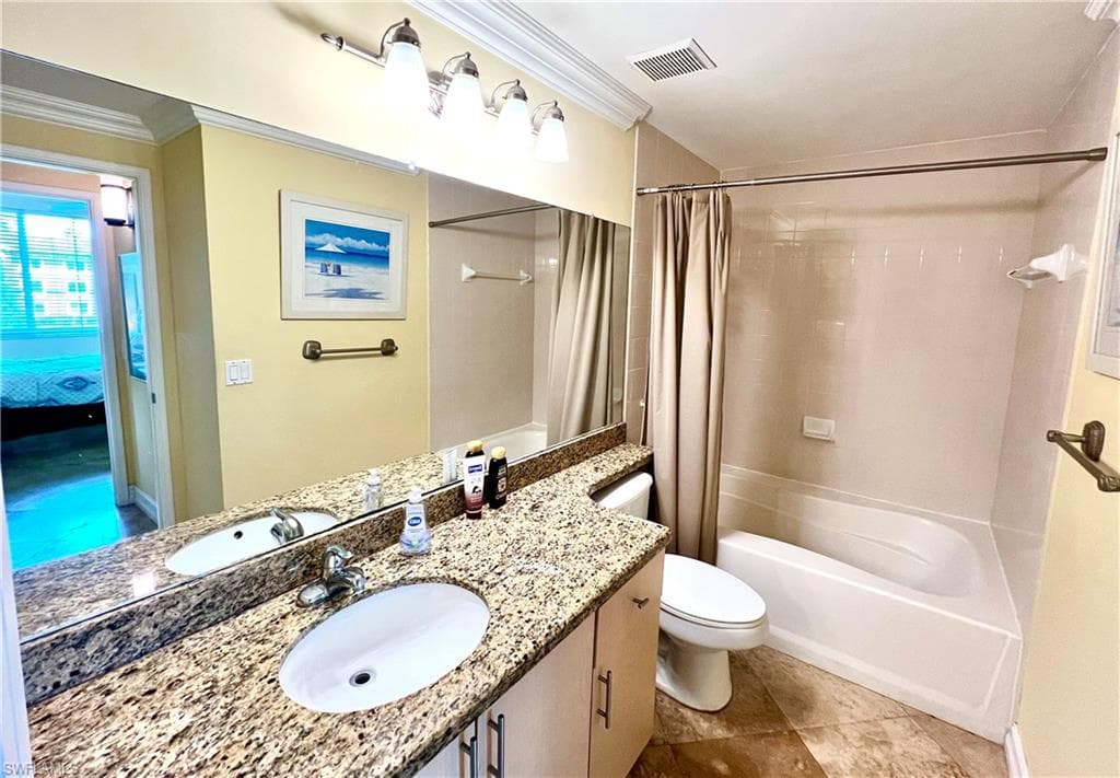 1210 Reserve WAY # 204, NAPLES FL 34105-17