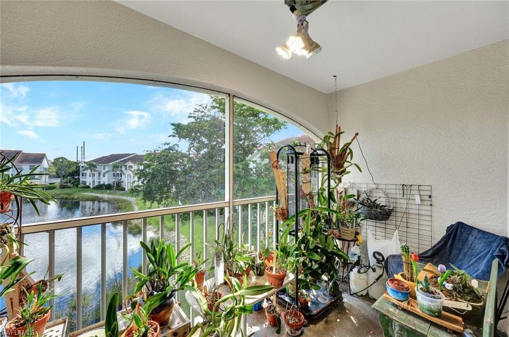 4630 Saint Croix LN # 831, NAPLES FL 34109-14