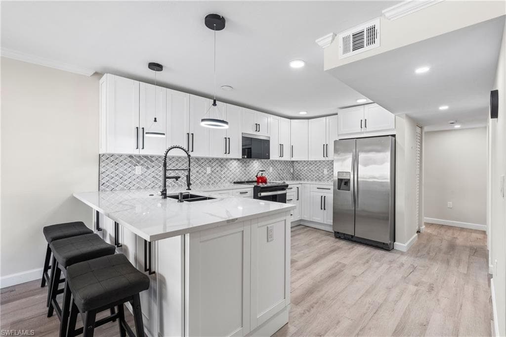 1517 Chesapeake AVE # B3, NAPLES FL 34102-3