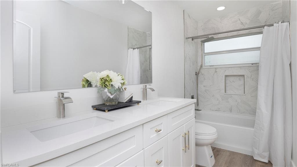 9416 Yucca CT, SANIBEL FL 33957-32