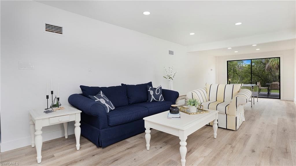 9416 Yucca CT, SANIBEL FL 33957-18