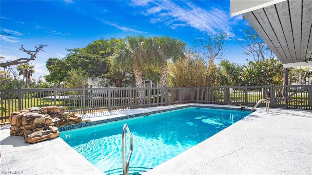 9416 Yucca CT, SANIBEL FL 33957-39