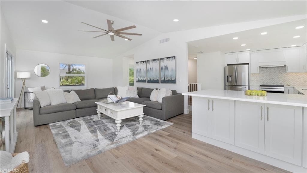 9416 Yucca CT, SANIBEL FL 33957-3