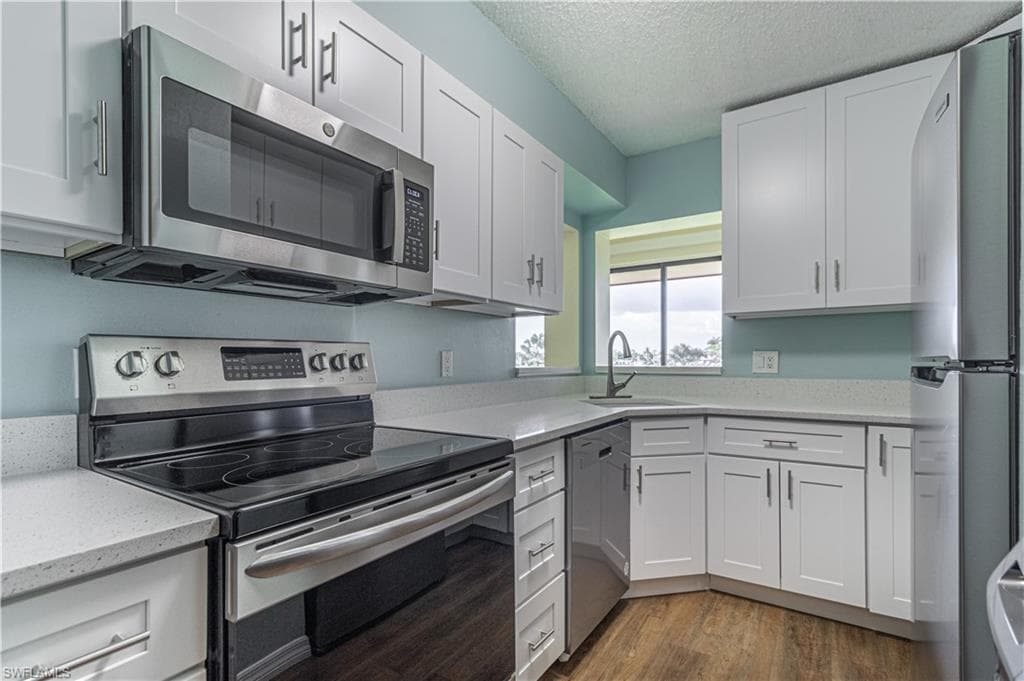 7410 Lake Breeze DR # 203, FORT MYERS FL 33907-4