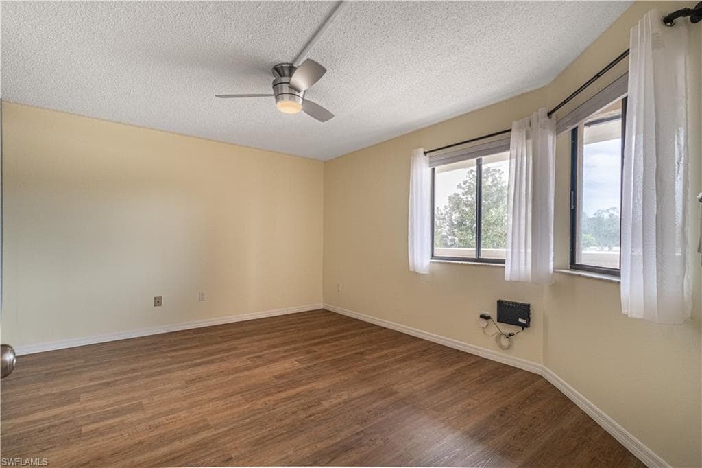 7410 Lake Breeze DR # 203, FORT MYERS FL 33907-8