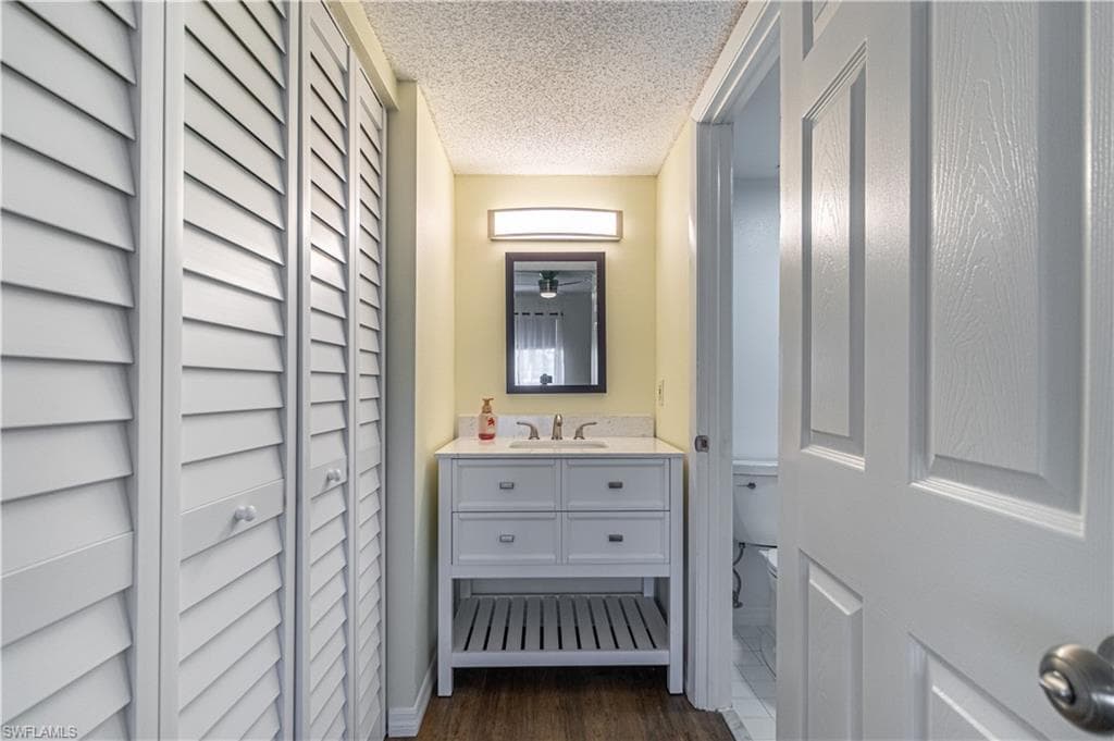 7410 Lake Breeze DR # 203, FORT MYERS FL 33907-9