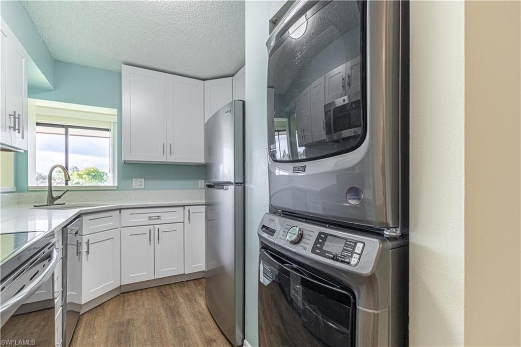 7410 Lake Breeze DR # 203, FORT MYERS FL 33907-3