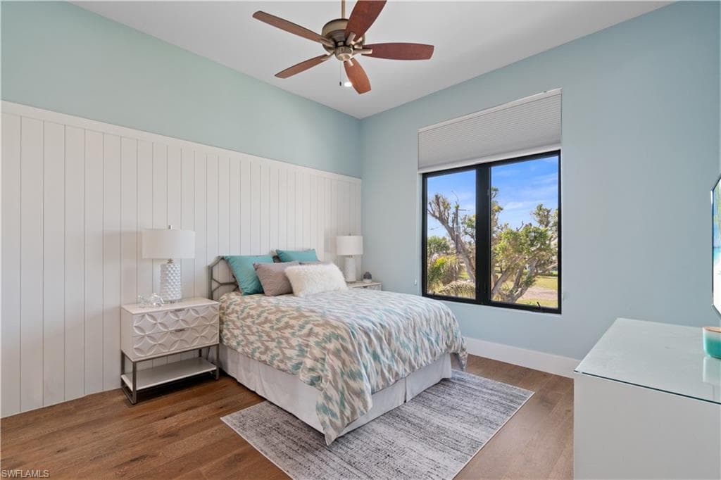 160 Little Carlos LN, FORT MYERS BEACH FL 33931-24