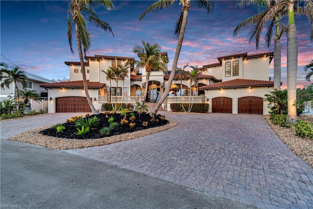 391 Palermo CIR, FORT MYERS BEACH FL 33931-1