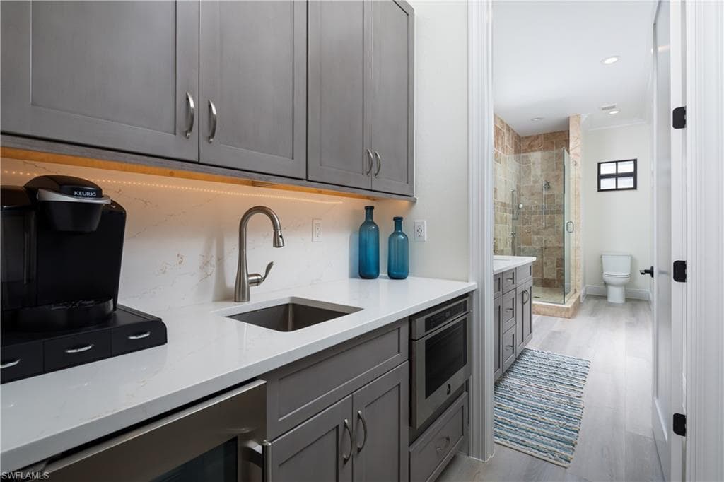 391 Palermo CIR, FORT MYERS BEACH FL 33931-41