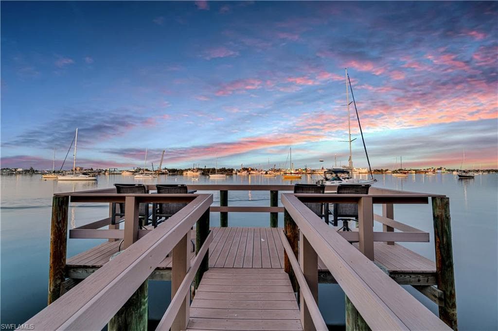 391 Palermo CIR, FORT MYERS BEACH FL 33931-8