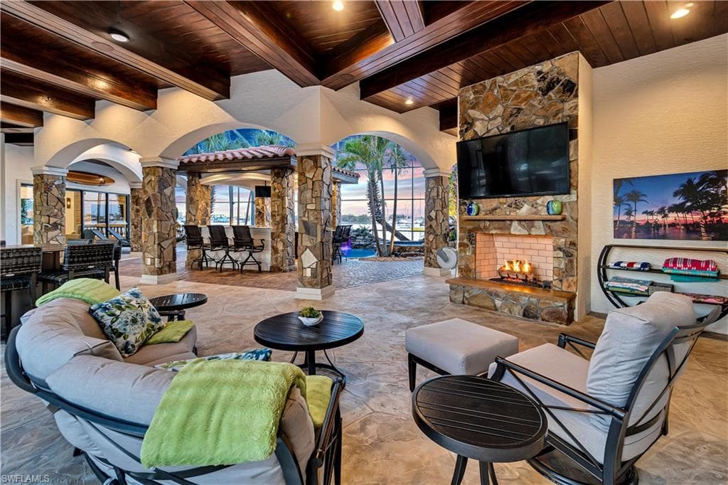 391 Palermo CIR, FORT MYERS BEACH FL 33931-17