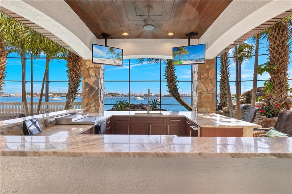 391 Palermo CIR, FORT MYERS BEACH FL 33931-14