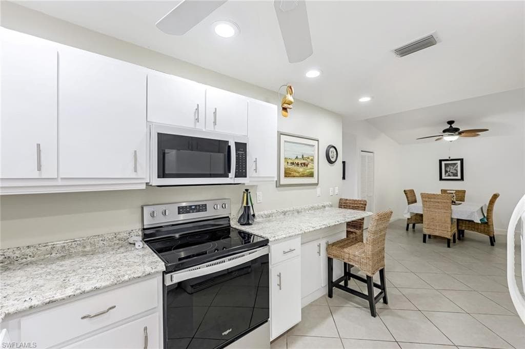 509 Roma CT # 202, NAPLES FL 34110-5