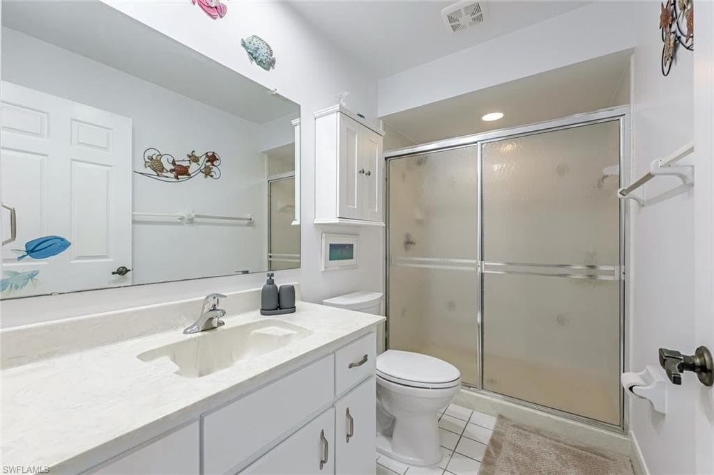 509 Roma CT # 202, NAPLES FL 34110-13