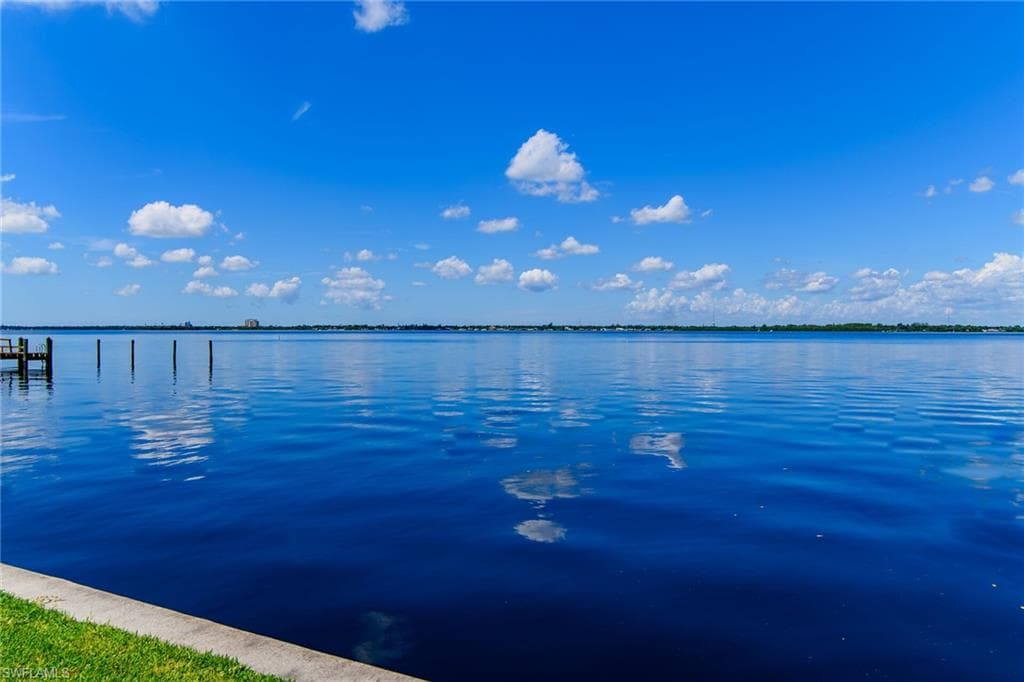 3225 E Riverside DR, FORT MYERS FL 33916-21