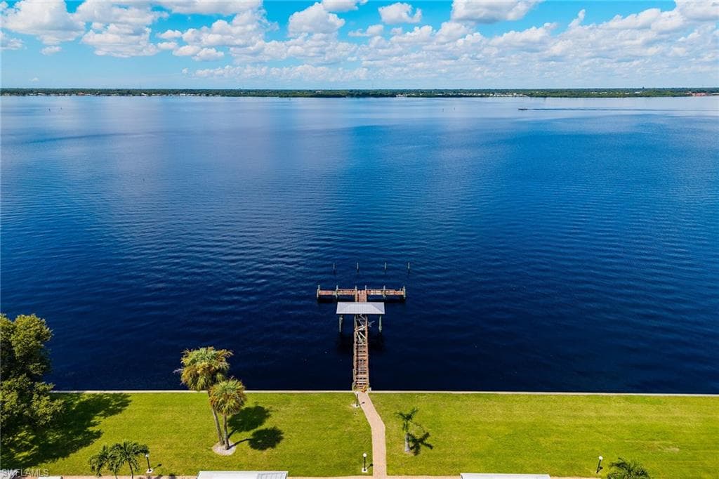 3225 E Riverside DR, FORT MYERS FL 33916-30