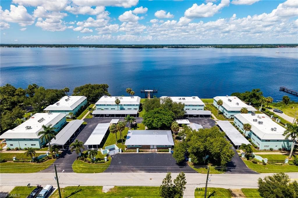 3225 E Riverside DR, FORT MYERS FL 33916-28