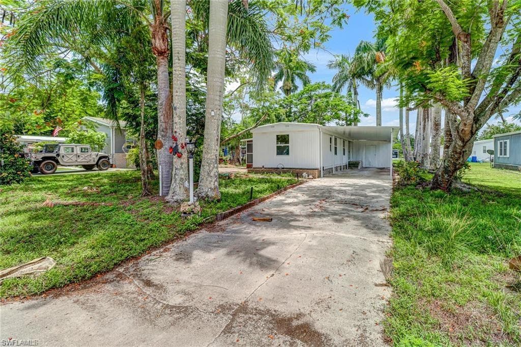 120 Grassy Key LN # 38, NAPLES FL 34114-1
