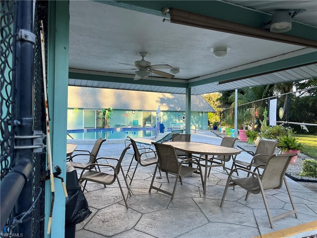 120 Grassy Key LN # 38, NAPLES FL 34114-27