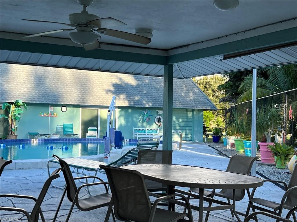 120 Grassy Key LN # 38, NAPLES FL 34114-28