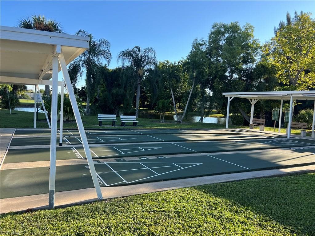 120 Grassy Key LN # 38, NAPLES FL 34114-24
