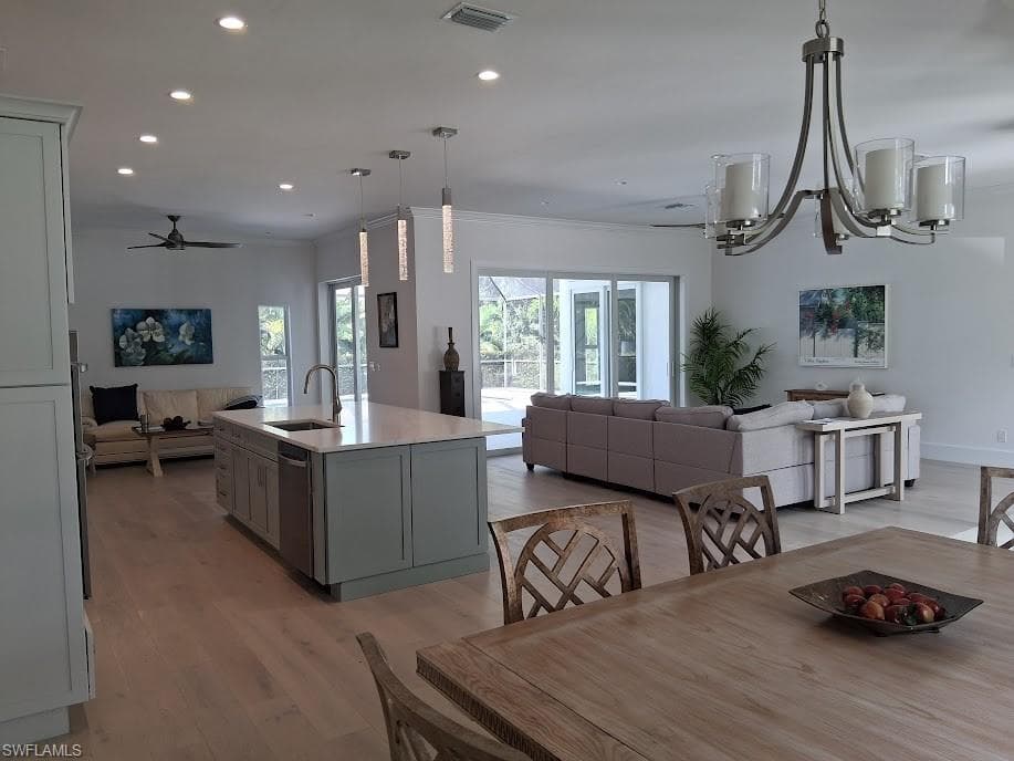 1909 Fairfax CIR, NAPLES FL 34109-5