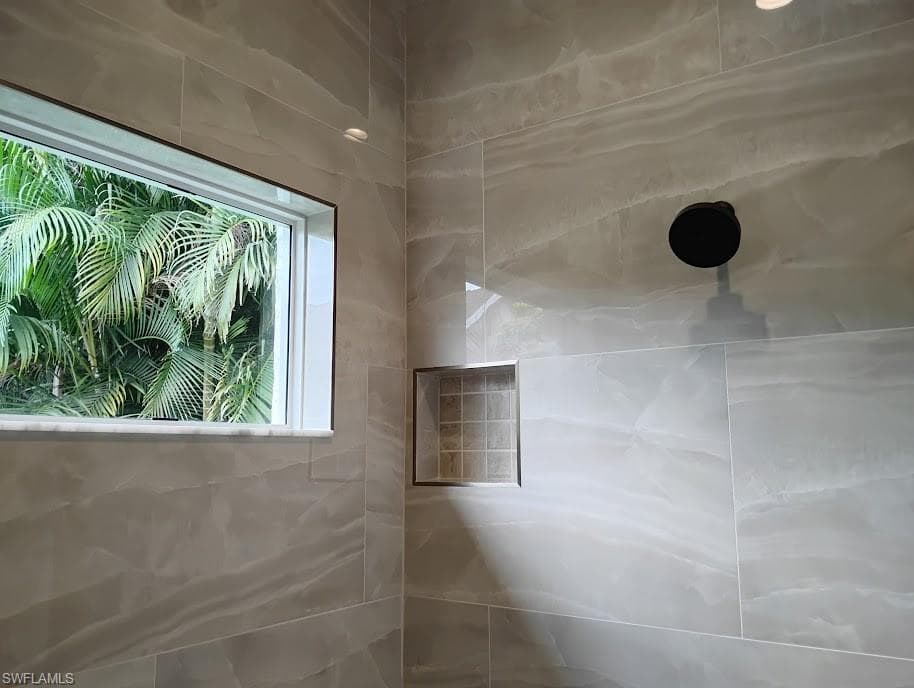 1909 Fairfax CIR, NAPLES FL 34109-14