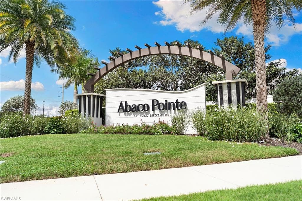 14875 Loggerhead DR, NAPLES FL 34120-22