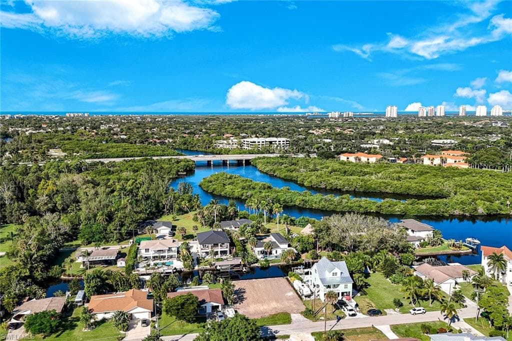 27281 Buccaneer DR, BONITA SPRINGS FL 34135-1