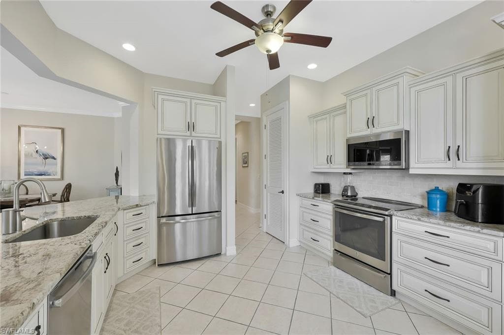 5012 Maxwell CIR # 101, NAPLES FL 34105-5