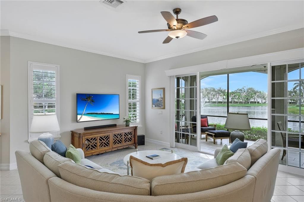 5012 Maxwell CIR # 101, NAPLES FL 34105-2