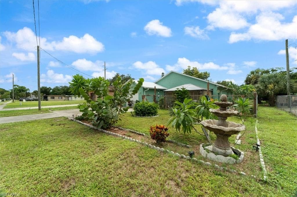 2984 Lincoln BLVD, FORT MYERS FL 33916-26