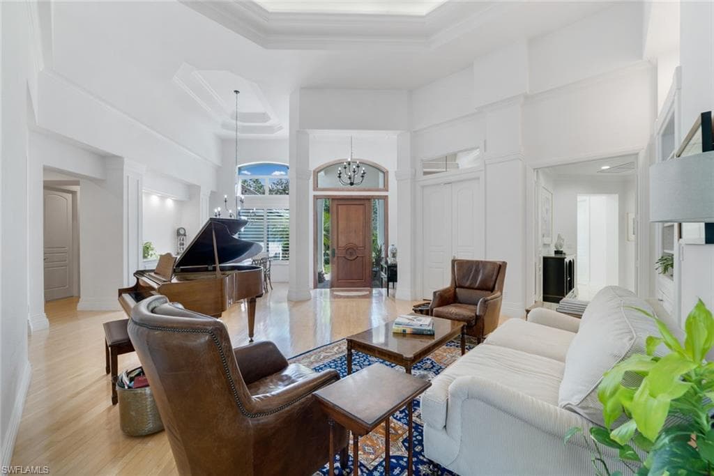 12901 Pond Apple DR E, NAPLES FL 34119-6
