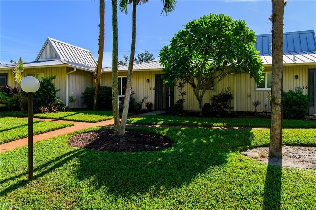 900 Henderson Creek DR # C115, NAPLES FL 34114-23